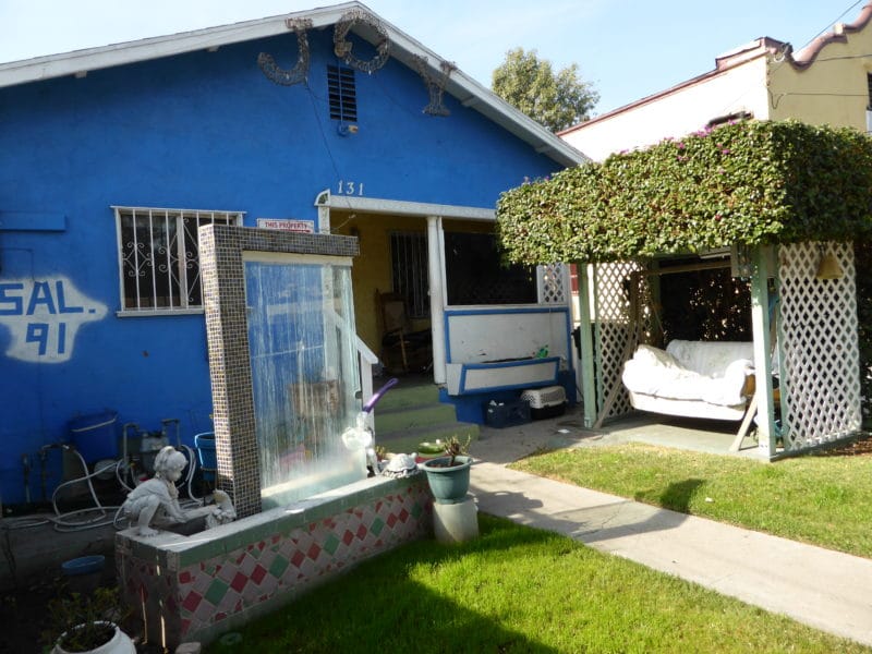 Front Yard as Living Room in Latino Urbanism<br>James Rojas<br>2019